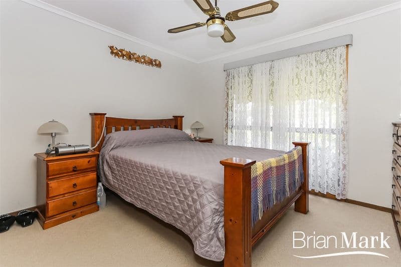 1 Greenhill Crescent, Wyndham Vale - Thumbnail 6