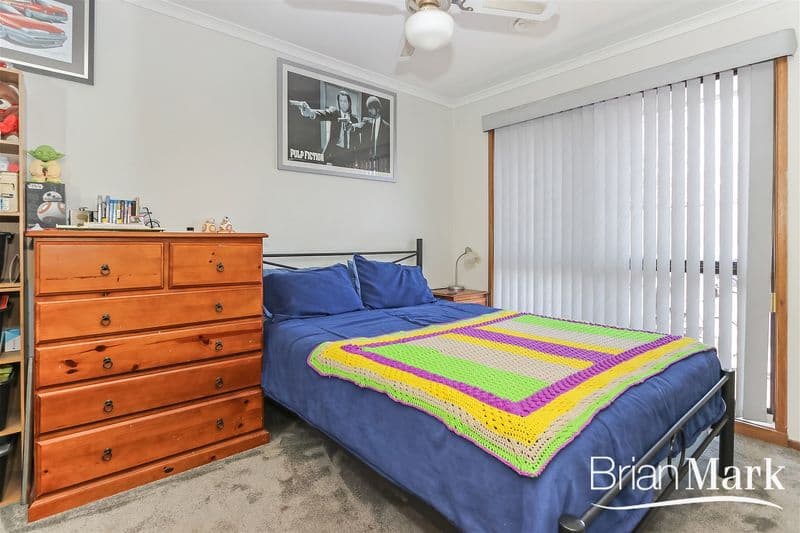 1 Greenhill Crescent, Wyndham Vale - Thumbnail 8
