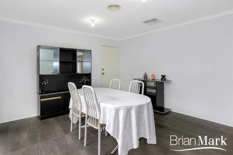 2 Bellinger Crescent, Wyndham Vale - Thumbnail 8