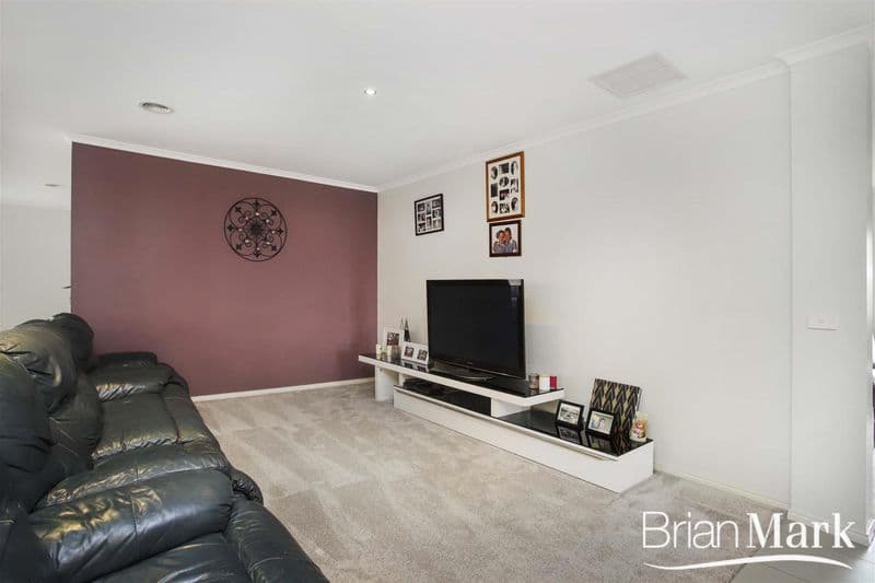 9/15 Raine Street, Woollahra, Wyndham Vale - Thumbnail 4