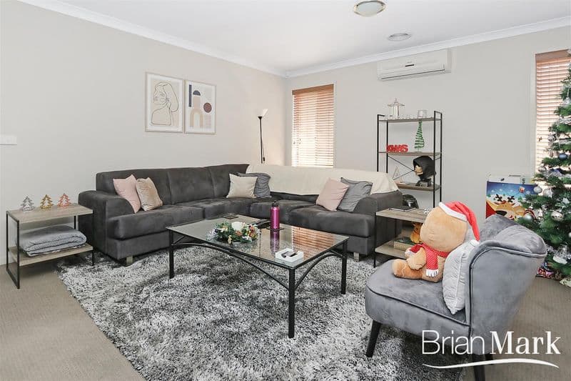 10 Surveyor Street, Wyndham Vale - Thumbnail 2