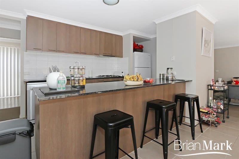 10 Surveyor Street, Wyndham Vale - Thumbnail 4