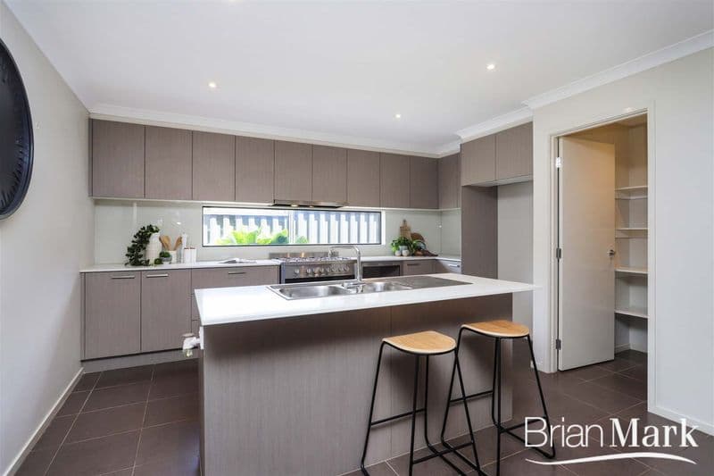 2/29 Dudley  Street, Coogee, Manor Lakes - Thumbnail 5