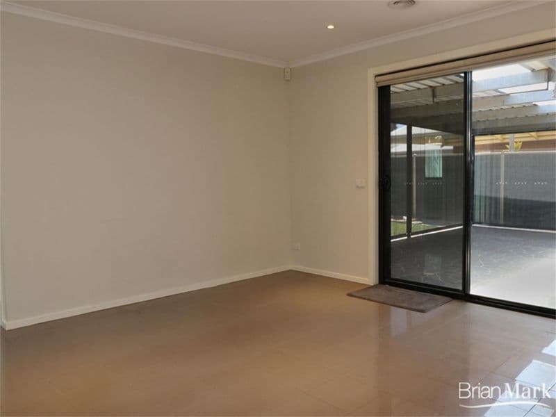 202/31 Broadbeach Boulevard, Broadbeach, QLD, 4218, Wyndham Vale - Thumbnail 5