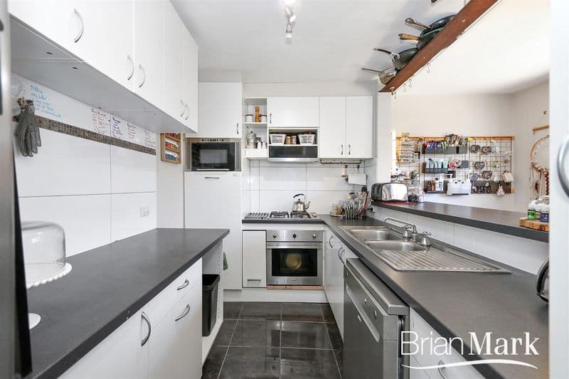 6 Gannet Street, Werribee - Thumbnail 2