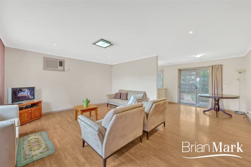 7/17A Poate Road, Centennial Park, Werribee - Thumbnail 4