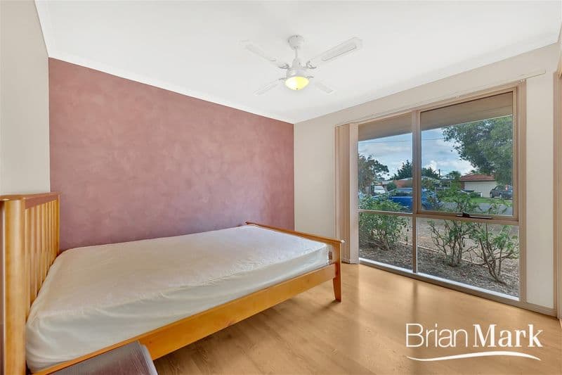7/17A Poate Road, Centennial Park, Werribee - Thumbnail 7