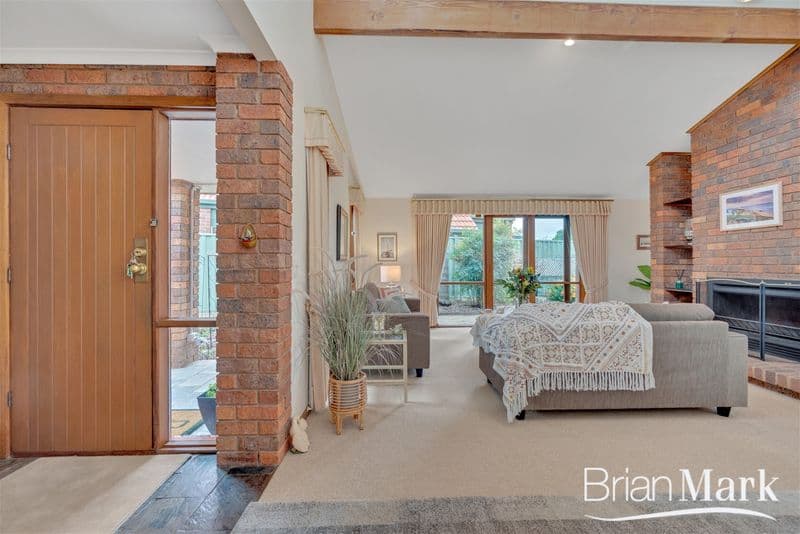 202/37 Myrtle Street (Aka 202/104a Bay Street), Werribee - Thumbnail 2
