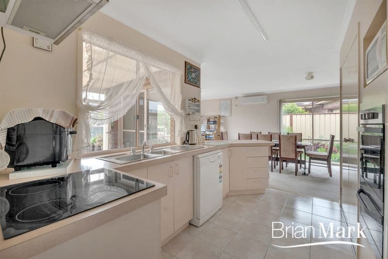 5 Trevally Close, Werribee South - Thumbnail 5