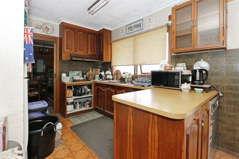 67 Feathertop Drive, Wyndham Vale - Thumbnail 2