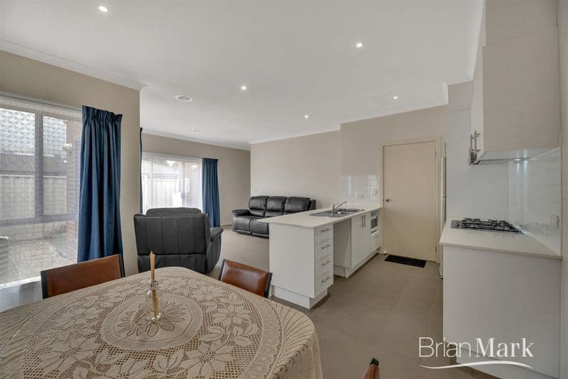 1/3 Trinca Court, Werribee - Thumbnail 4