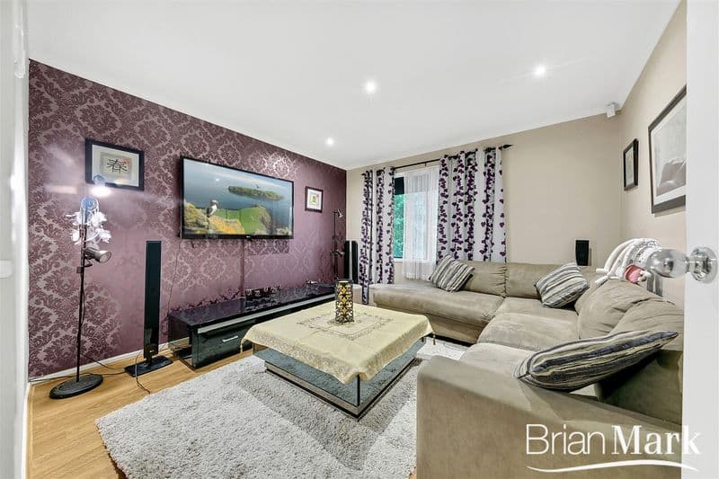 2/49-51 Fletcher  Street, Tamarama, Hoppers Crossing - Thumbnail 3