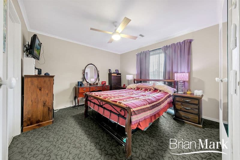 2/49-51 Fletcher  Street, Tamarama, Hoppers Crossing - Thumbnail 4