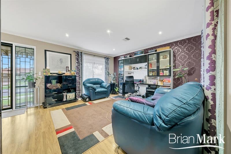 2/49-51 Fletcher  Street, Tamarama, Hoppers Crossing - Thumbnail 6