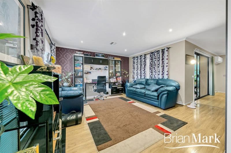 2/49-51 Fletcher  Street, Tamarama, Hoppers Crossing - Thumbnail 7