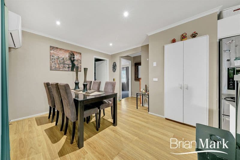 2/49-51 Fletcher  Street, Tamarama, Hoppers Crossing - Thumbnail 8