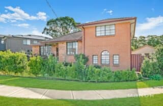 1/102 Marine Parade, Clovelly - Image 1