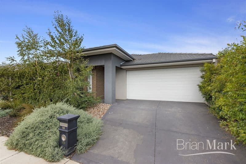 6/2-4 Benelong Crescent, Bellevue Hill, Werribee - Image 1