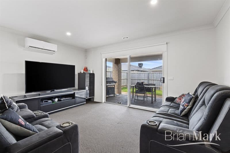 6/2-4 Benelong  Crescent, Bellevue Hill, Werribee - Thumbnail 4