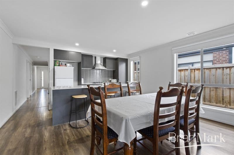 6/2-4 Benelong  Crescent, Bellevue Hill, Werribee - Thumbnail 6