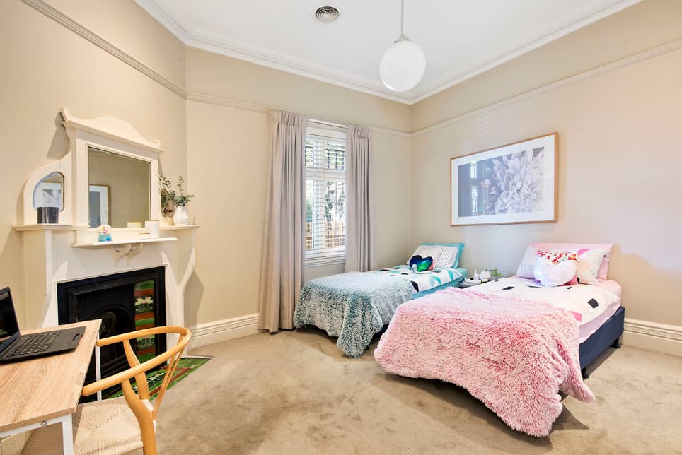 157 Newland  Street, Queens Park, Queens Park - Image 1