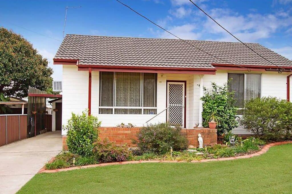 2001/1-19 Lennie Avenue, Main Beach, QLD, 4217, Main Beach - Thumbnail 2