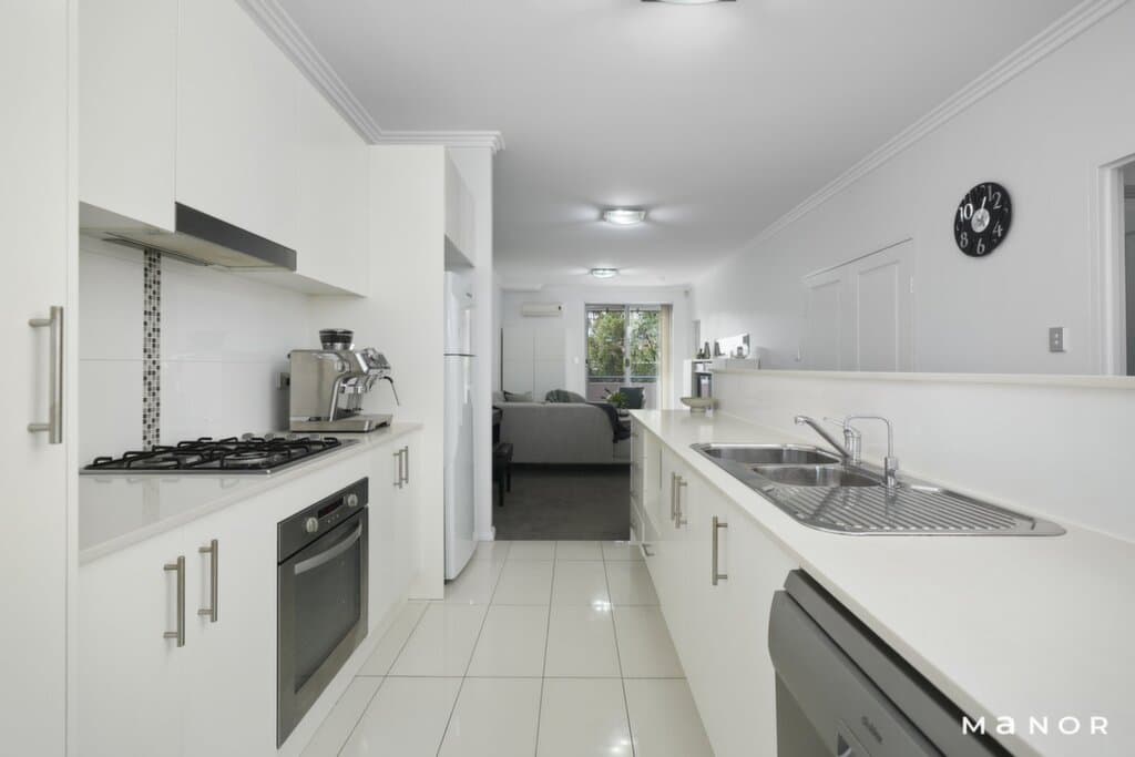 102/150-156 Doncaster  Avenue, Kensington, Helensvale - Thumbnail 4
