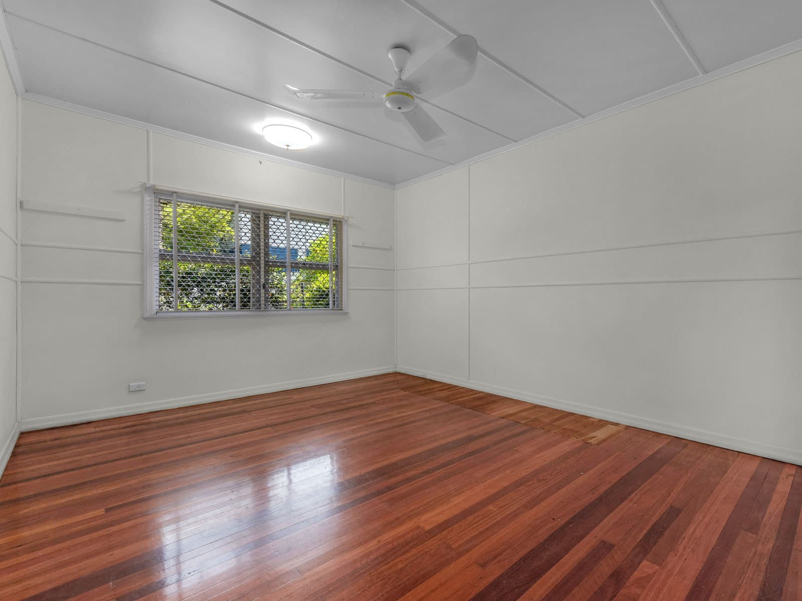 28 Russell Terrace, Indooroopilly - Thumbnail 7