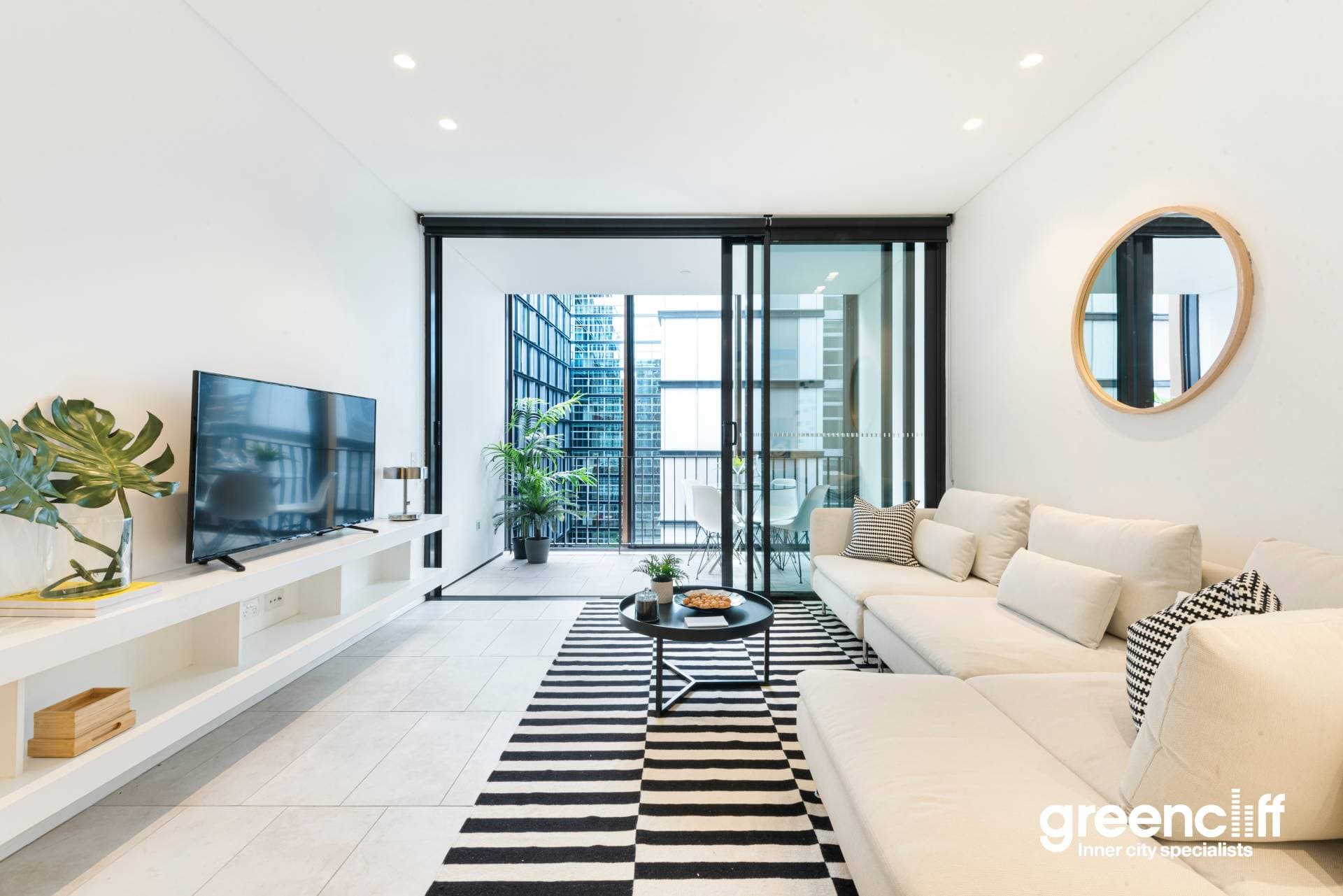 701, 8 Central Park Ave, Pagewood - Image 1