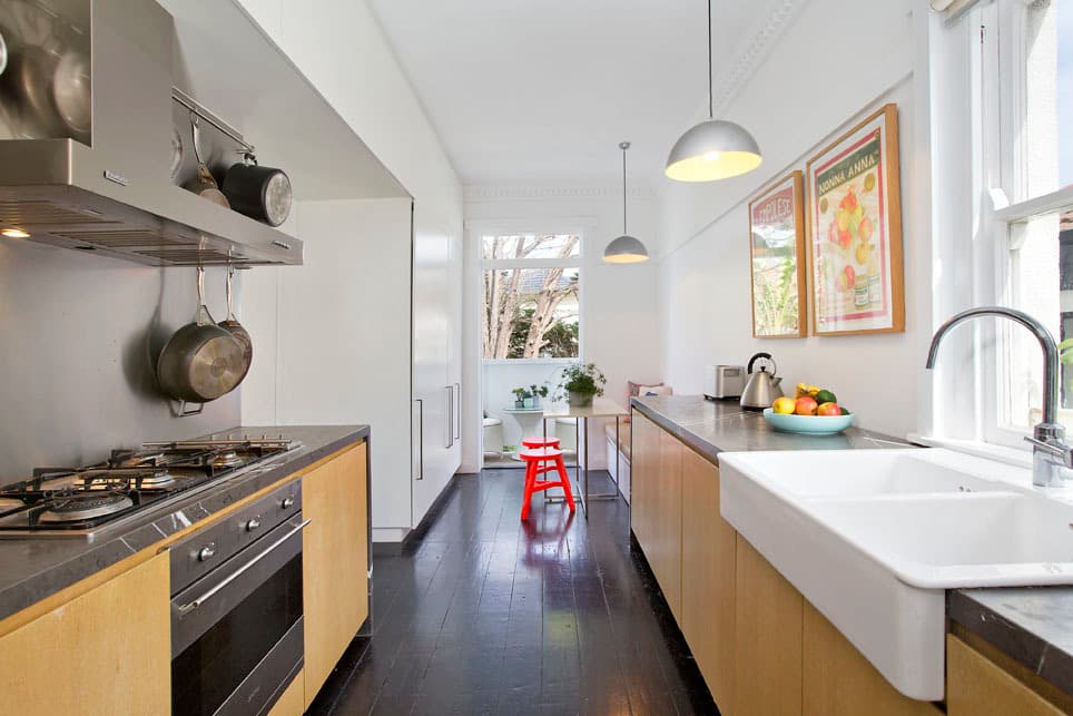 2/19 Hastings Parade, Bondi Beach, Surfers Paradise - Image 1