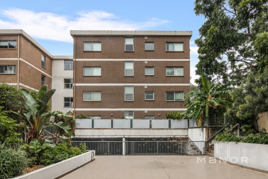 2412/288 Spencer Street, Melbourne, VIC, Broadbeach Waters - Thumbnail 3