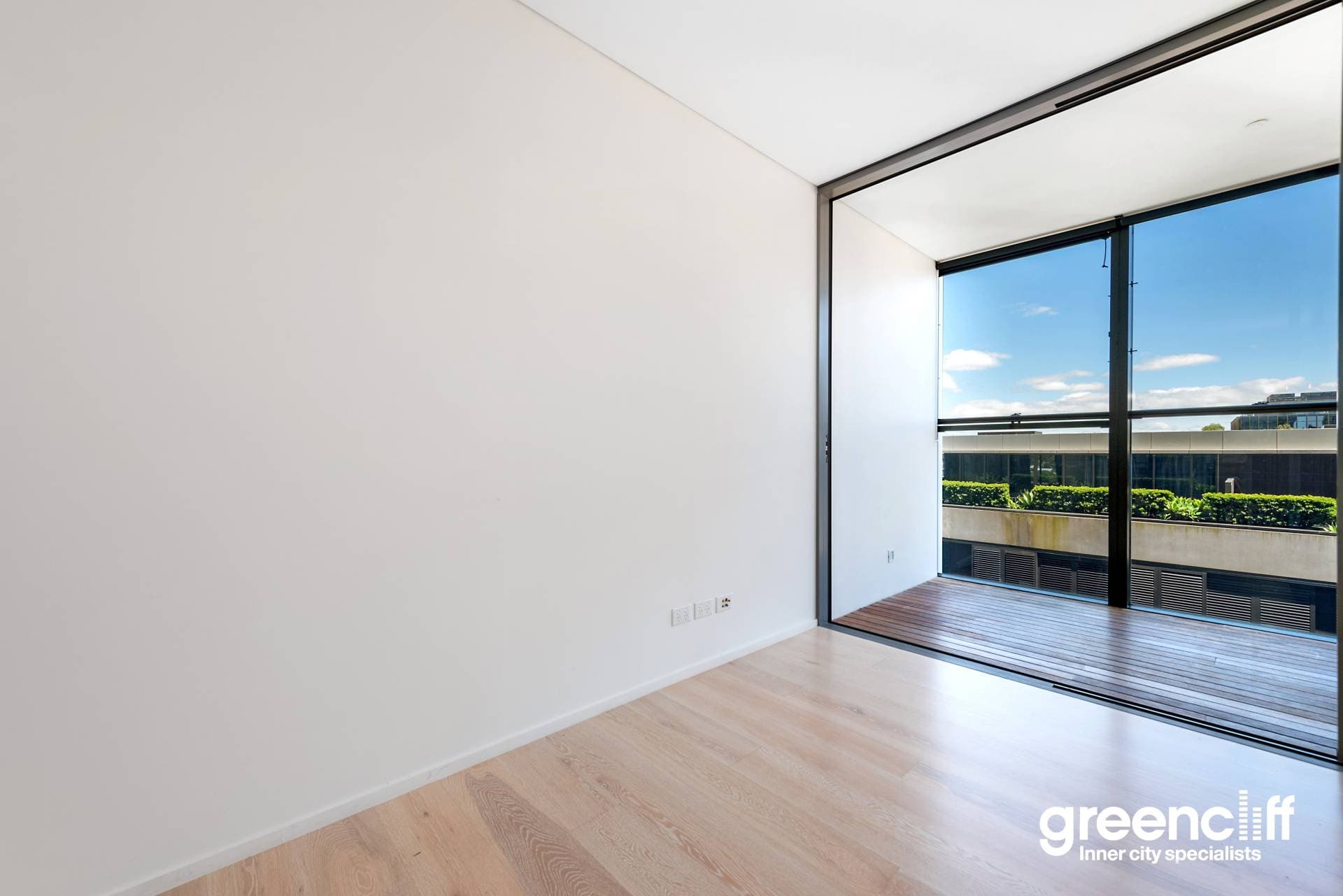 918, 18 Park Lane, Chippendale - Image 1