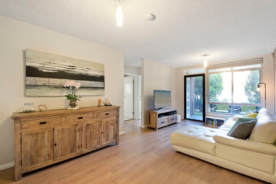 2/82 Mascot Drive, Eastlakes, Eastlakes - Image 1