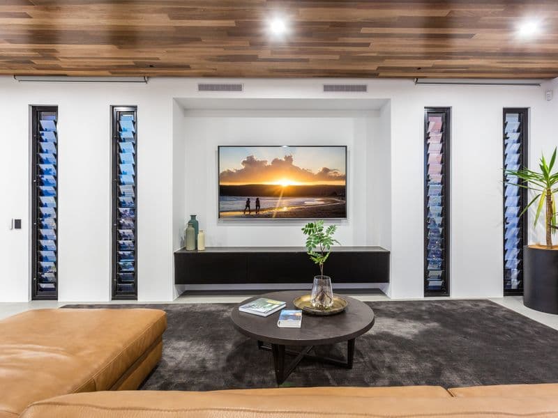 1/94 Monaco Street, Broadbeach Waters, QLD, 4218, Broadbeach Waters - Thumbnail 3