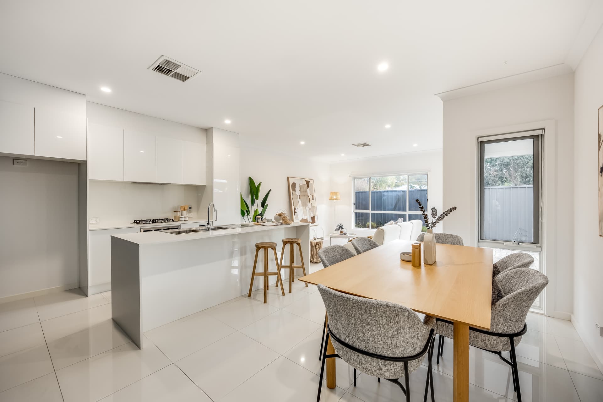 1A Ragless Avenue, Park Holme - Thumbnail 3