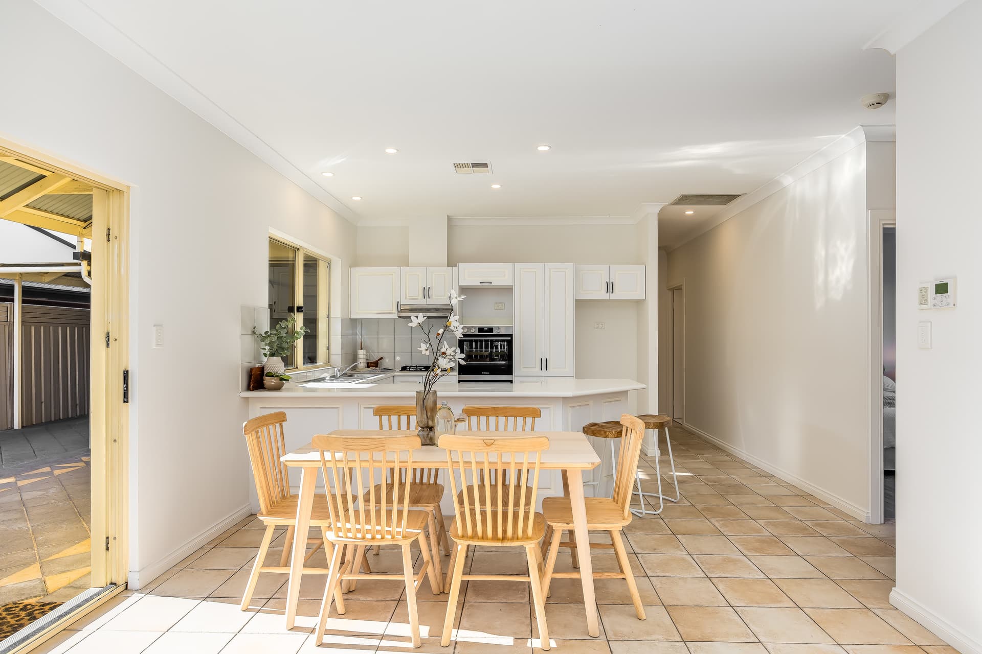 47 Bradley Grove, Mitchell Park - Thumbnail 2