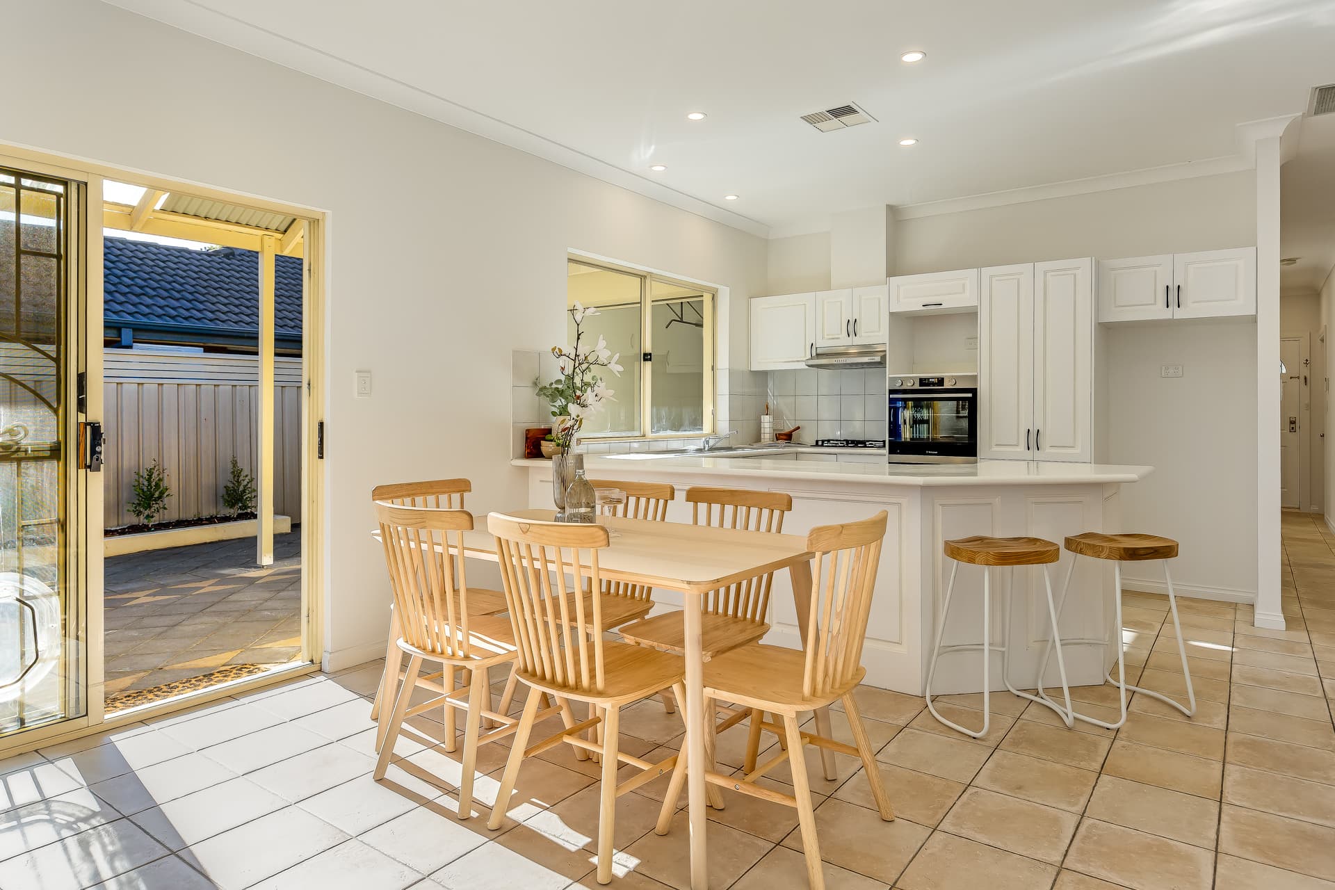 47 Bradley Grove, Mitchell Park - Thumbnail 3
