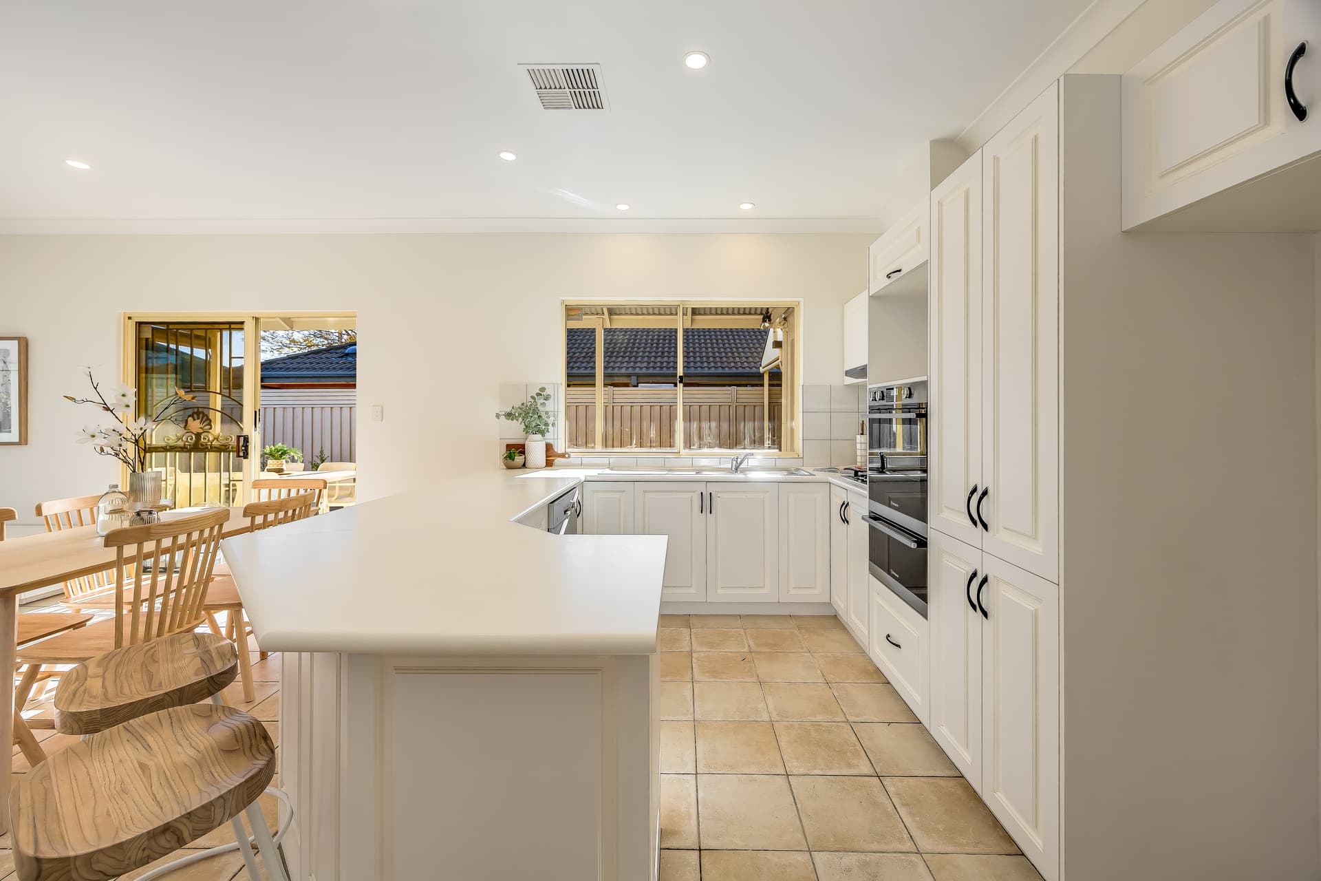 47 Bradley Grove, Mitchell Park - Thumbnail 5