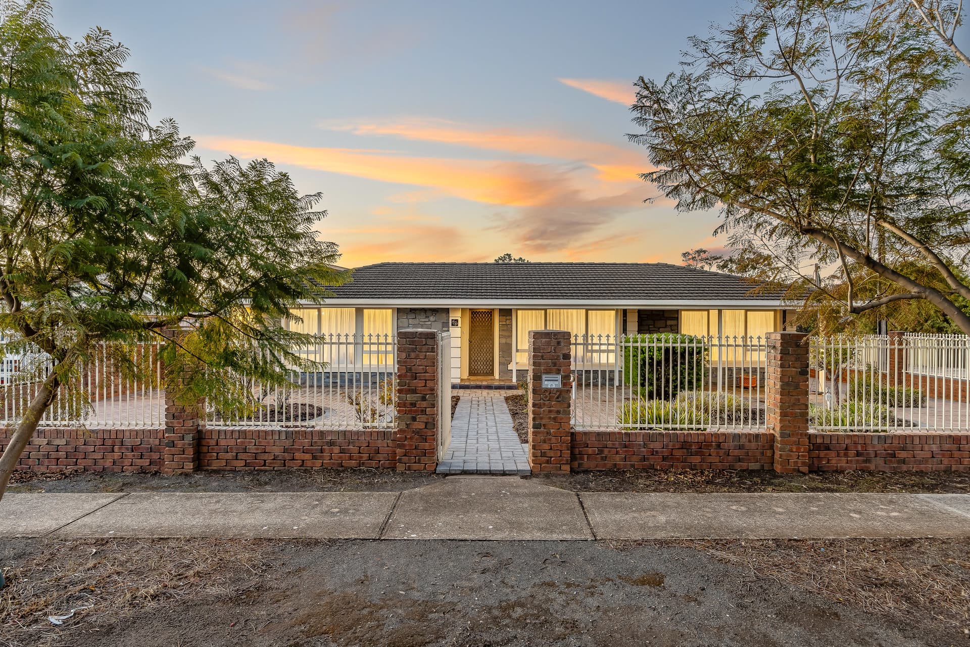 32 Clifford Street, Dover Gardens - Thumbnail 2