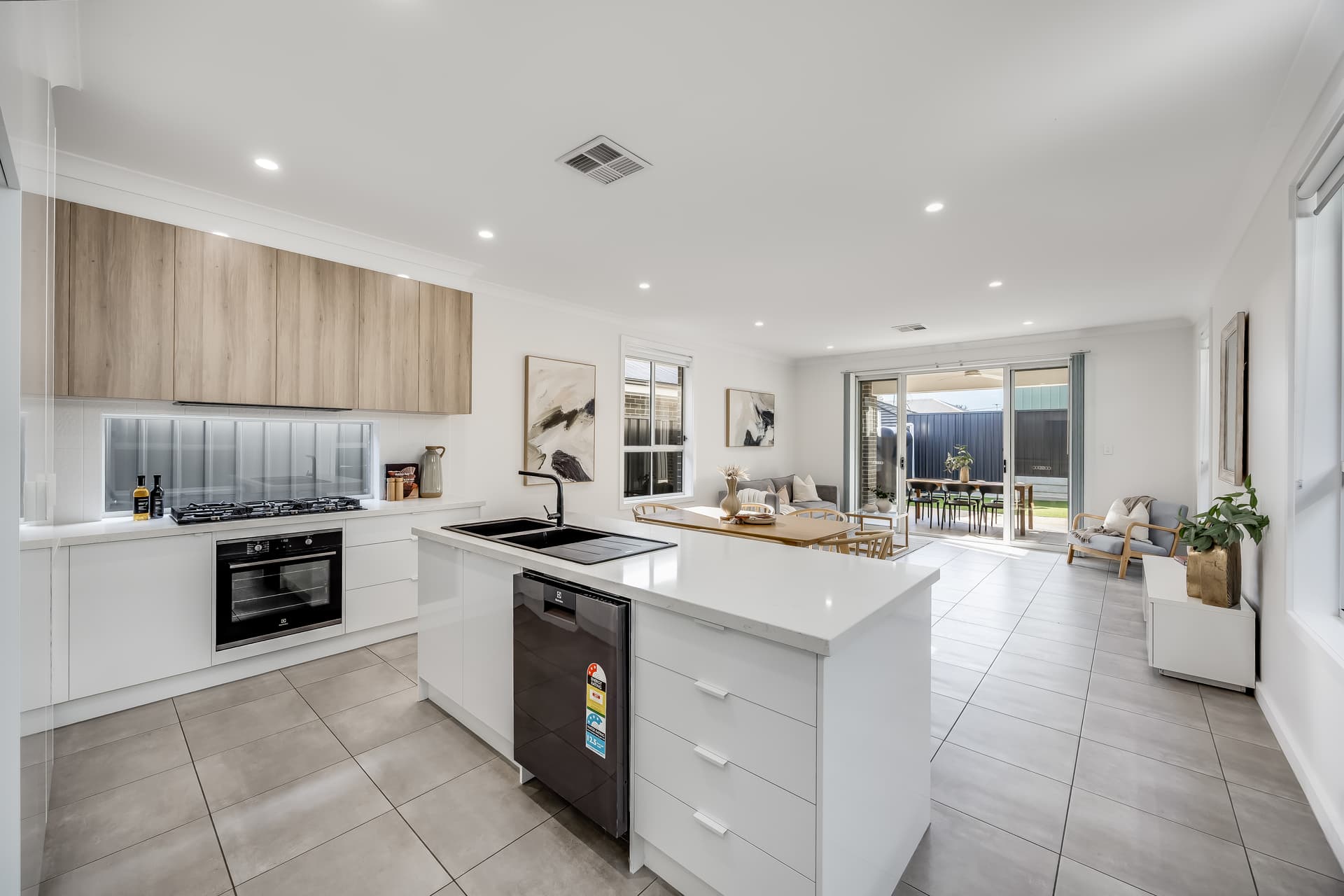 23B Neath Avenue, Dover Gardens - Thumbnail 5