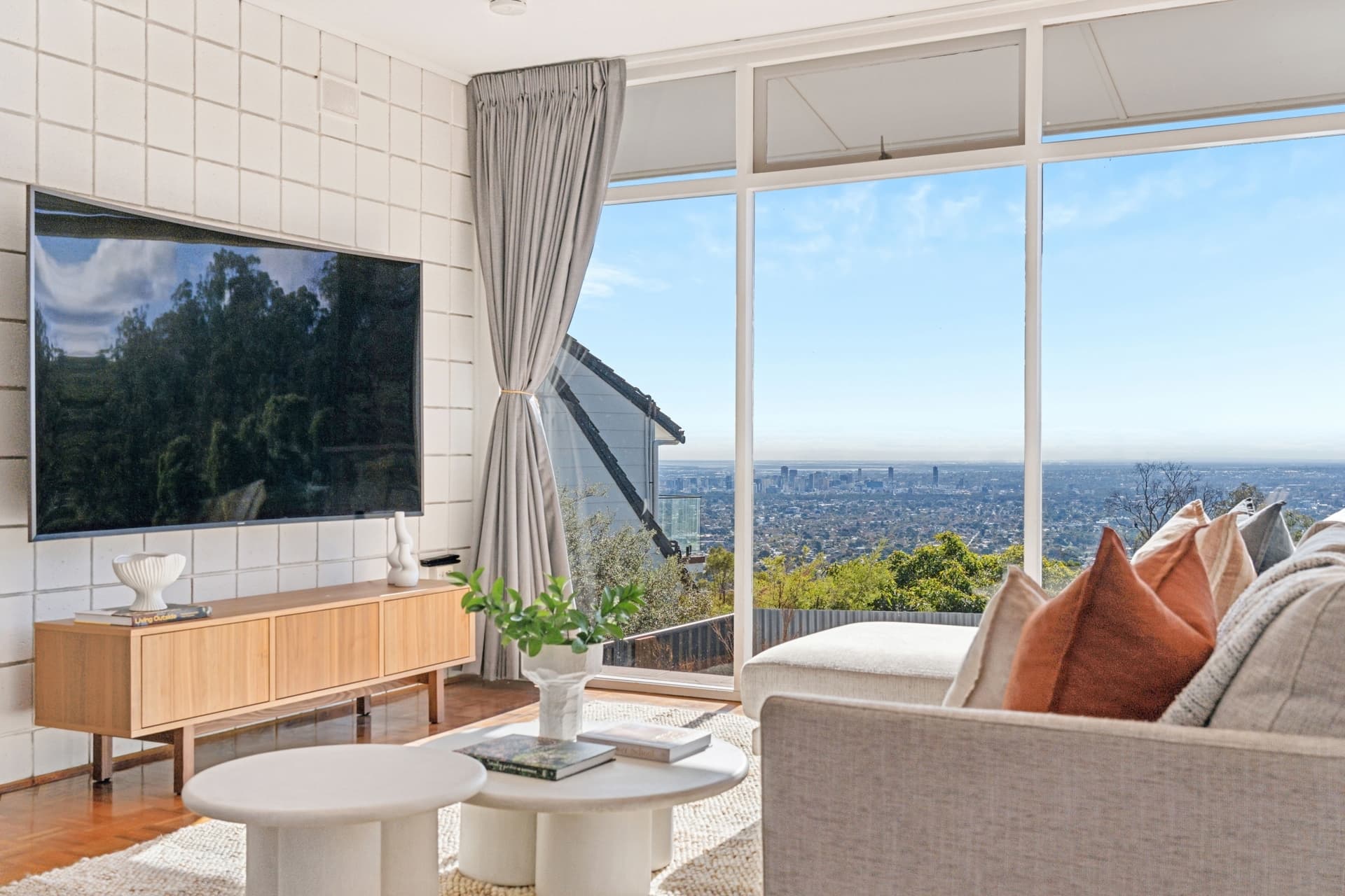 8 Centre Way, Belair - Thumbnail 6
