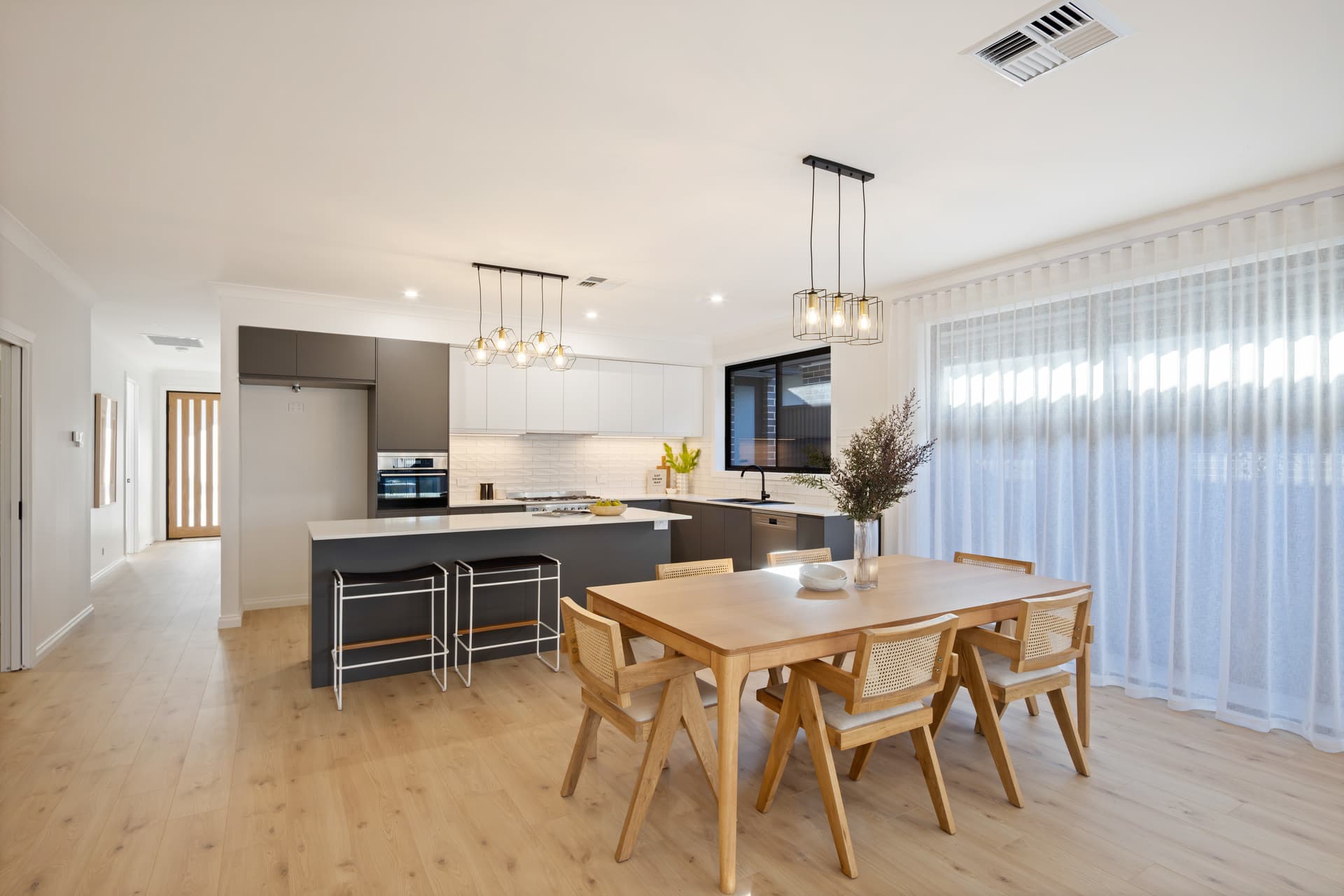 22 William Scott Circuit, Craigburn Farm - Thumbnail 3
