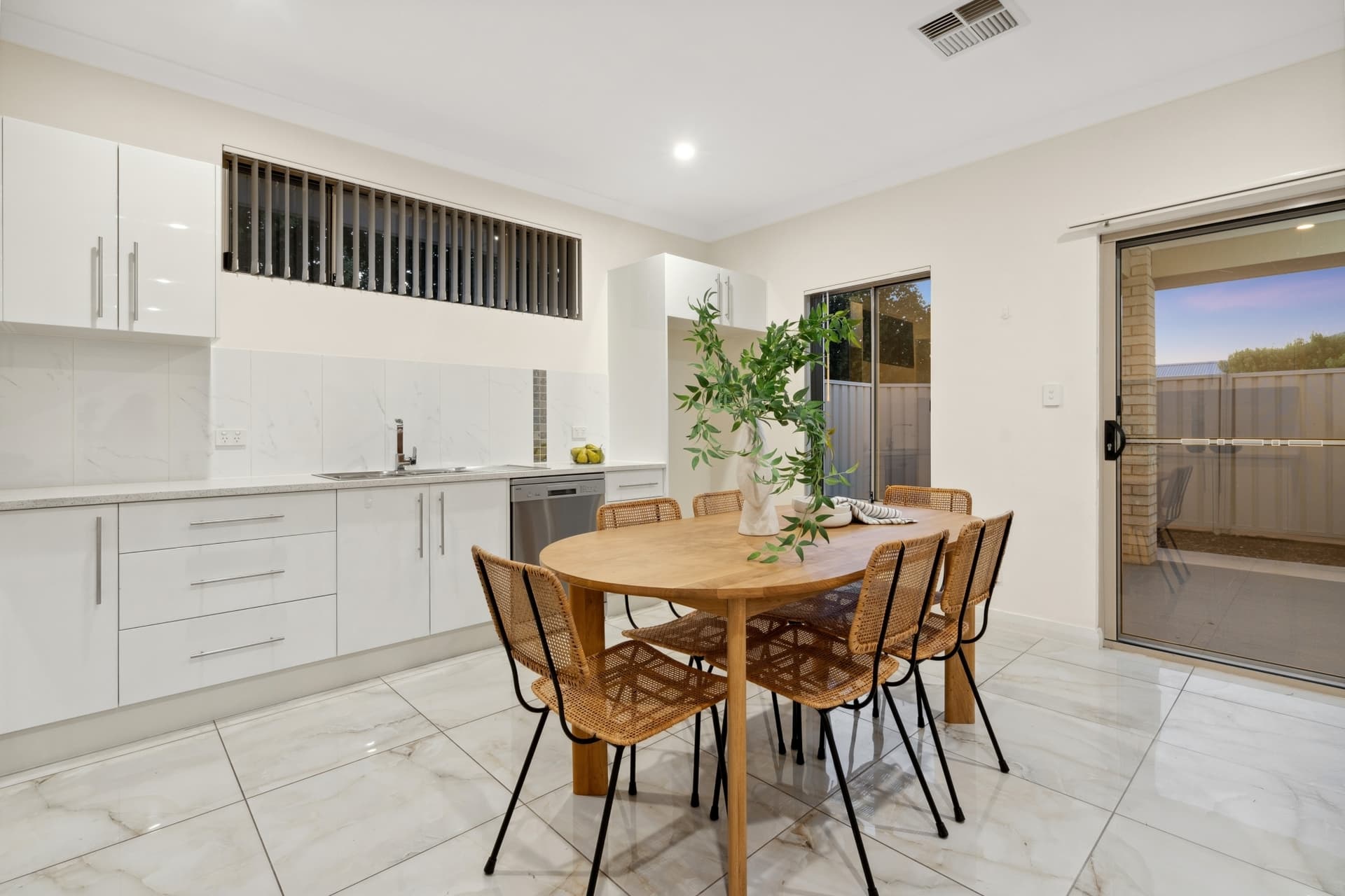 28A Benny Crescent, South Brighton - Thumbnail 7