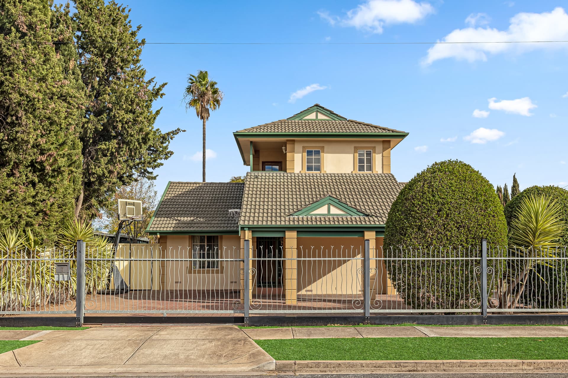 7 Blackman Avenue, Northfield - Image 1