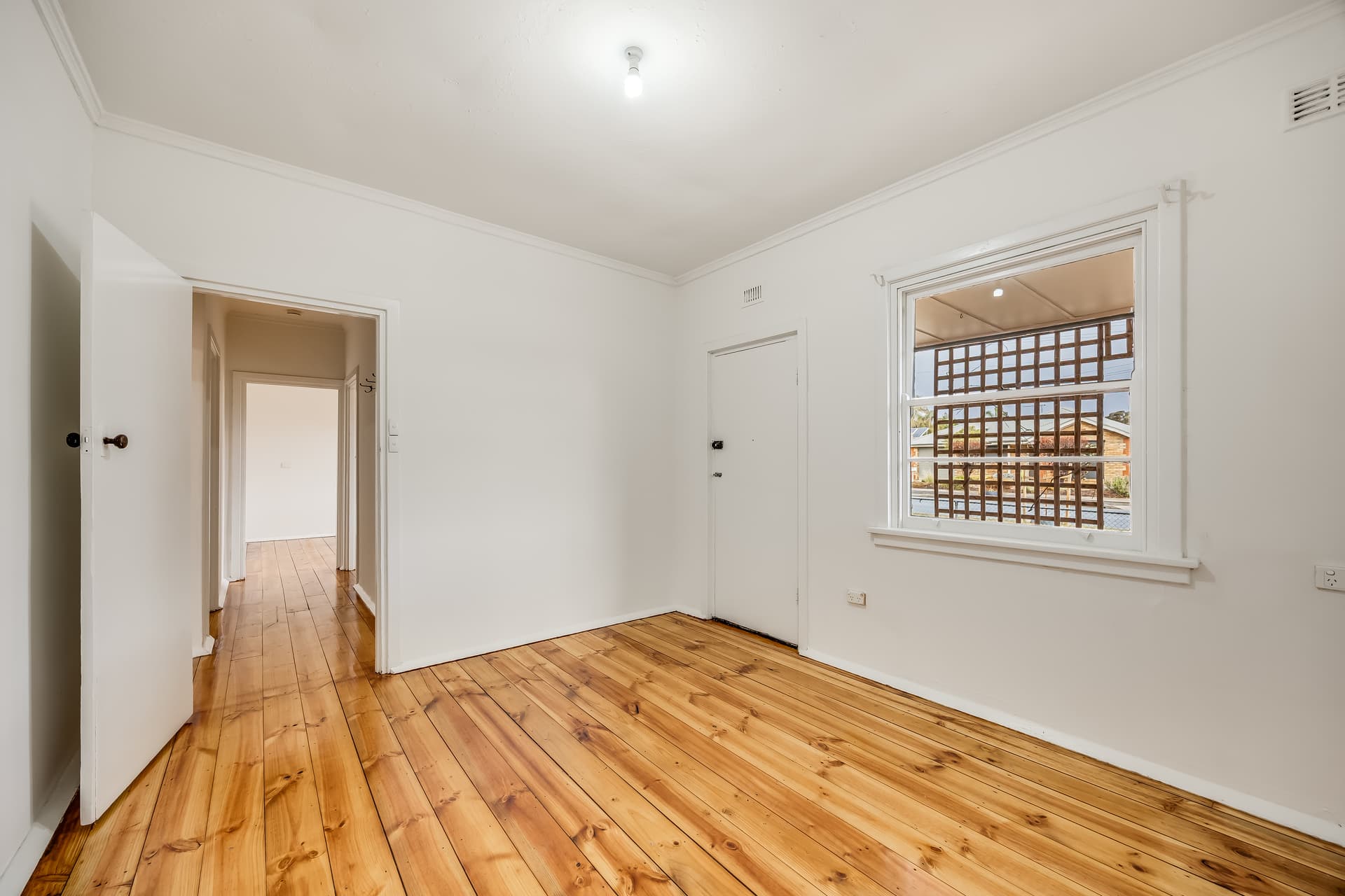 79 Weroona Avenue, Park Holme - Thumbnail 3