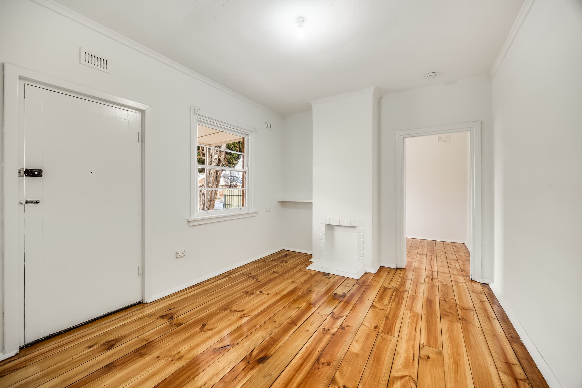 79 Weroona Avenue, Park Holme - Thumbnail 4