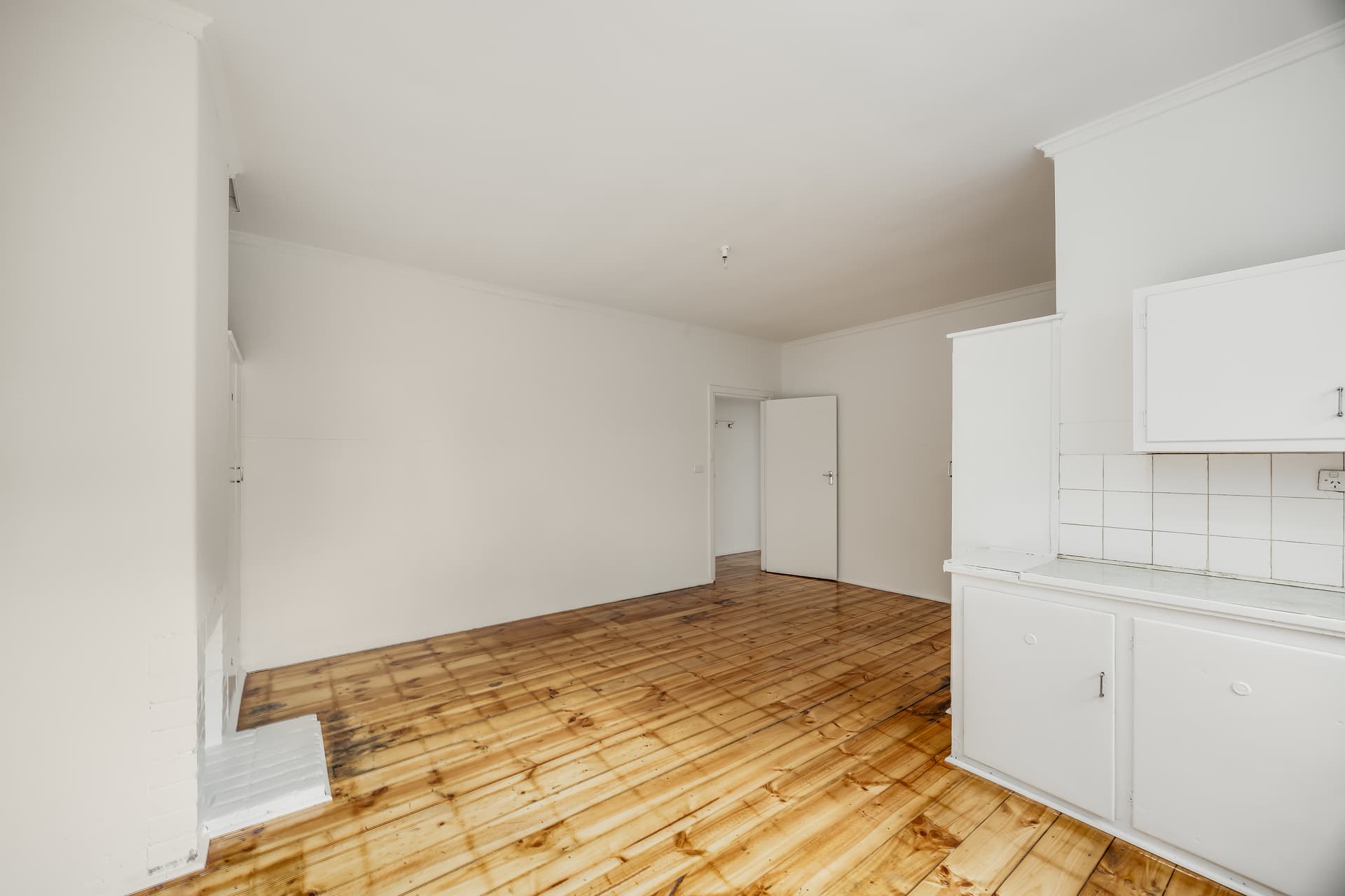 79 Weroona Avenue, Park Holme - Thumbnail 7