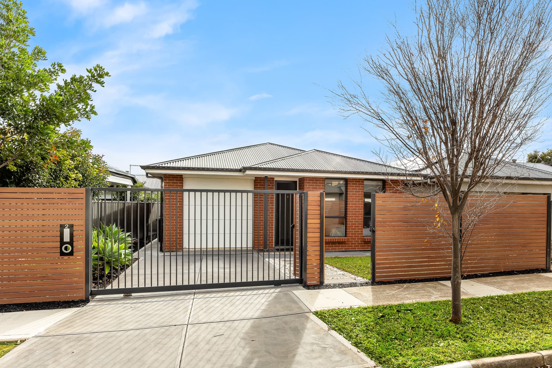 2 Asher Street, Mitchell Park - Image 1