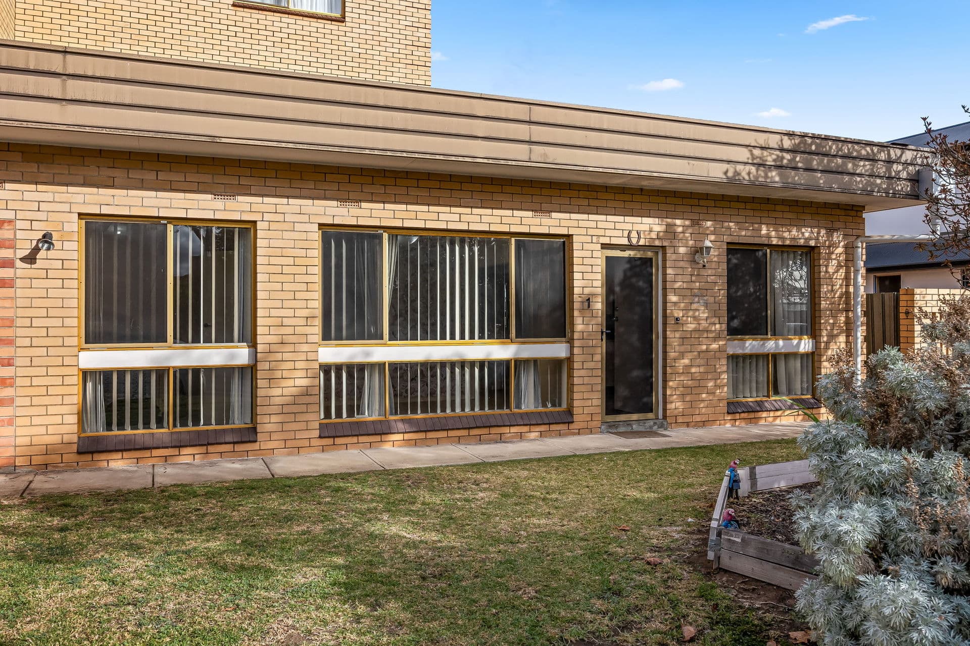 1/351-353 Sir Donald Bradman Drive, Brooklyn Park - Image 1