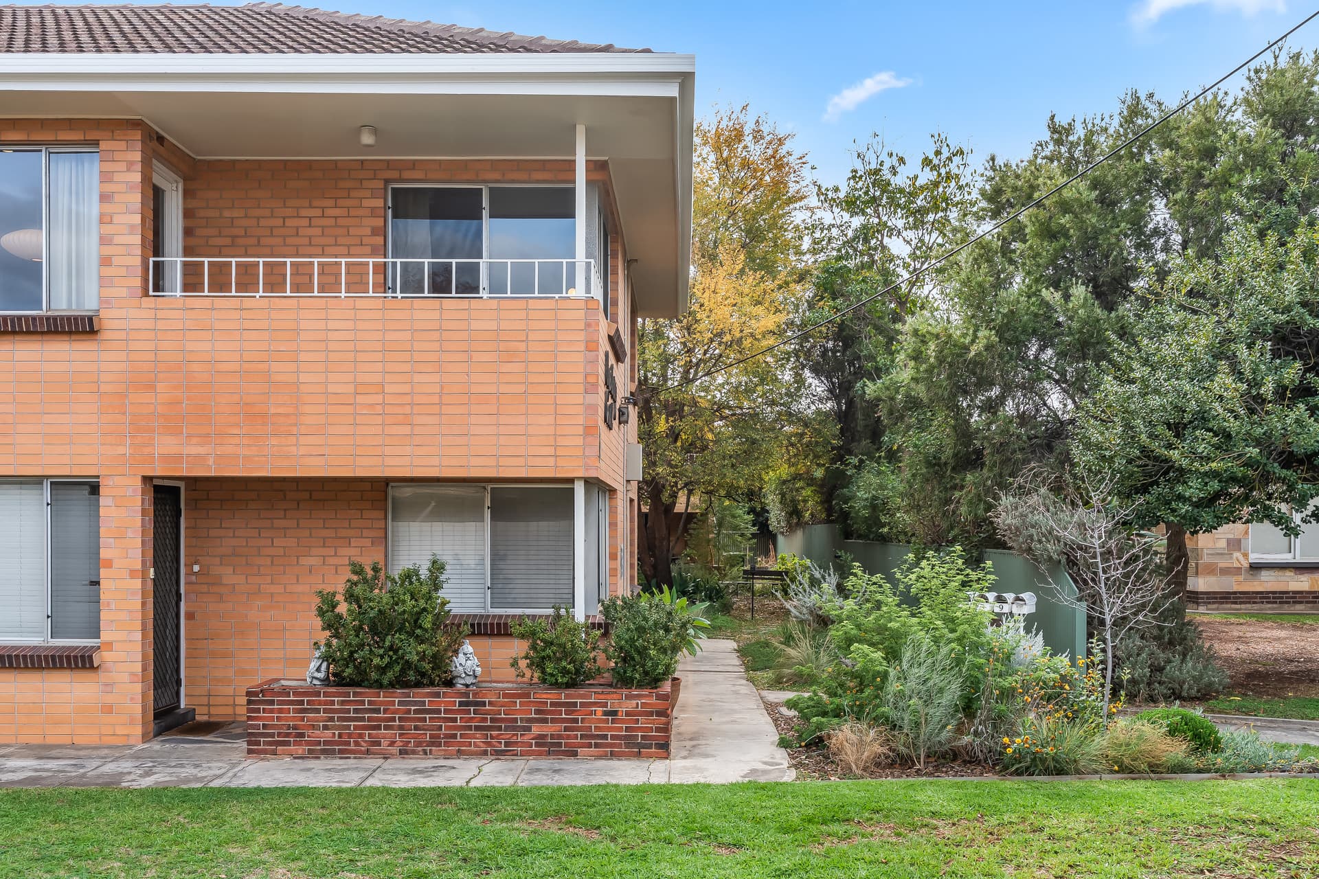 4/8 Overbury Drive, Clarence Park - Thumbnail 2